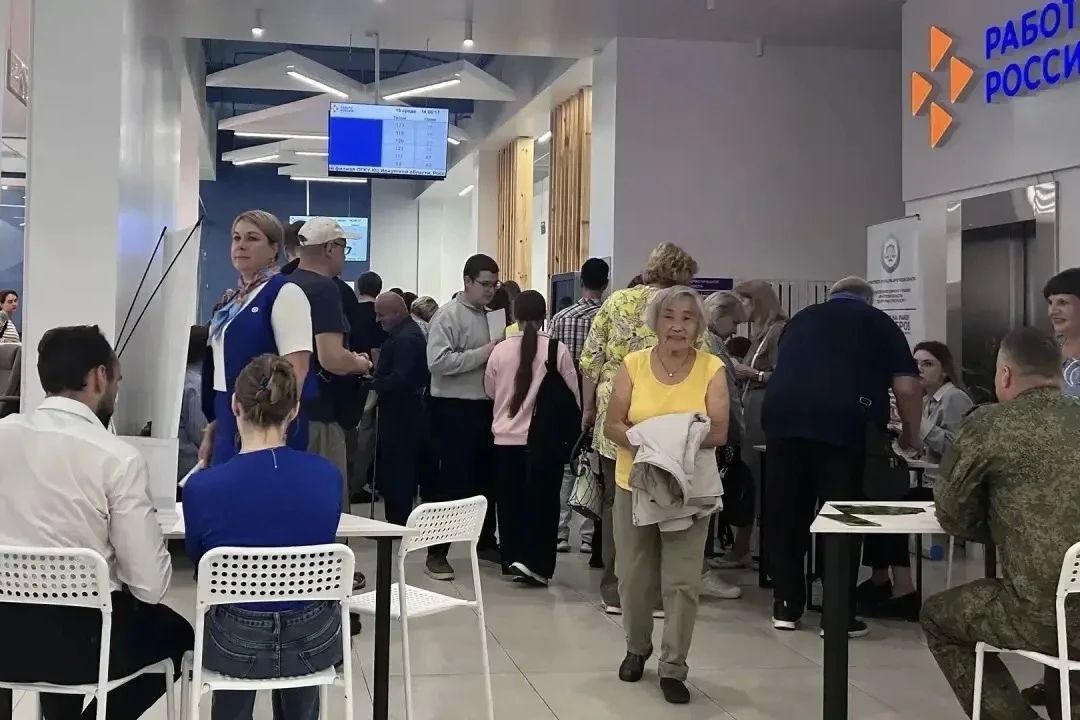В Иркутском филиале Кадрового центра прошла ярмарка вакансий с представителями шести организаций города В Иркутском филиале Кадрового центра прошла ярмарка вакансий с представителями шести организаций города