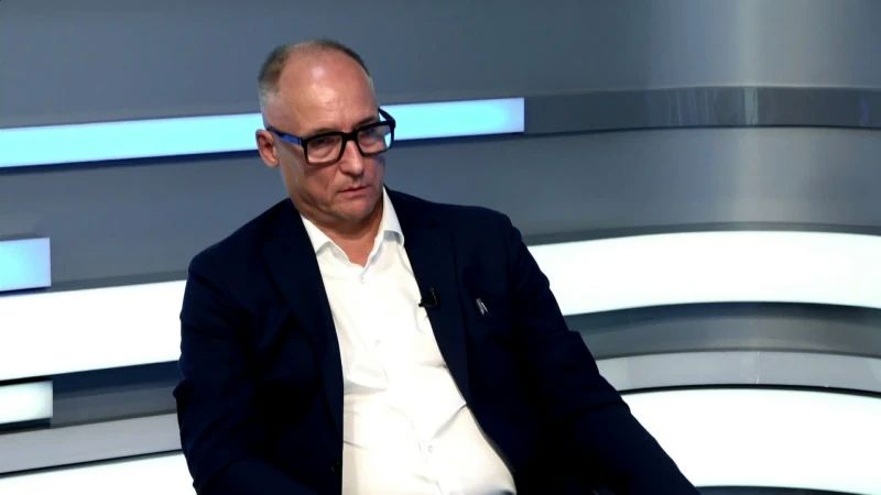 «Эксклюзивное интервью». В новом выпуске программы — президент ассоциации «Росспецмаш», председатель Экономического совета ЛДПР Константин Анатольевич Бабкин — о том, как выводил завод в лидеры отрасли, почему промышленность... «Эксклюзивное интервью». В новом выпуске программы — президент ассоциации «Росспецмаш», председатель Экономического совета ЛДПР Константин Анатольевич Бабкин — о том, как выводил завод в лидеры отрасли, почему промышленность...