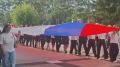 В Иркутске у Вечного огня развернули 25-метровый триколор
