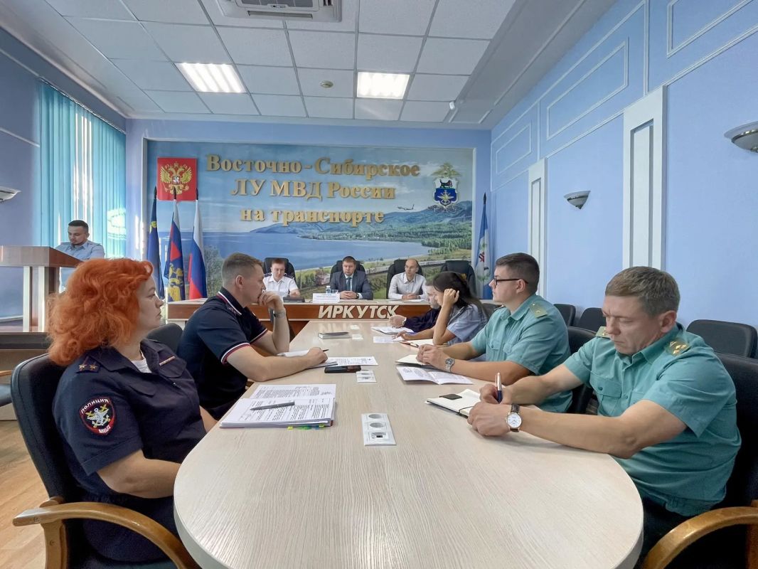 В Восточно-Сибирском ЛУ МВД России на транспорте состоялся семинар-совещание по вопросам выявления и ареста имущества фигурантов уголовных дел В Восточно-Сибирском ЛУ МВД России на транспорте состоялся семинар-совещание по вопросам выявления и ареста имущества фигурантов уголовных дел