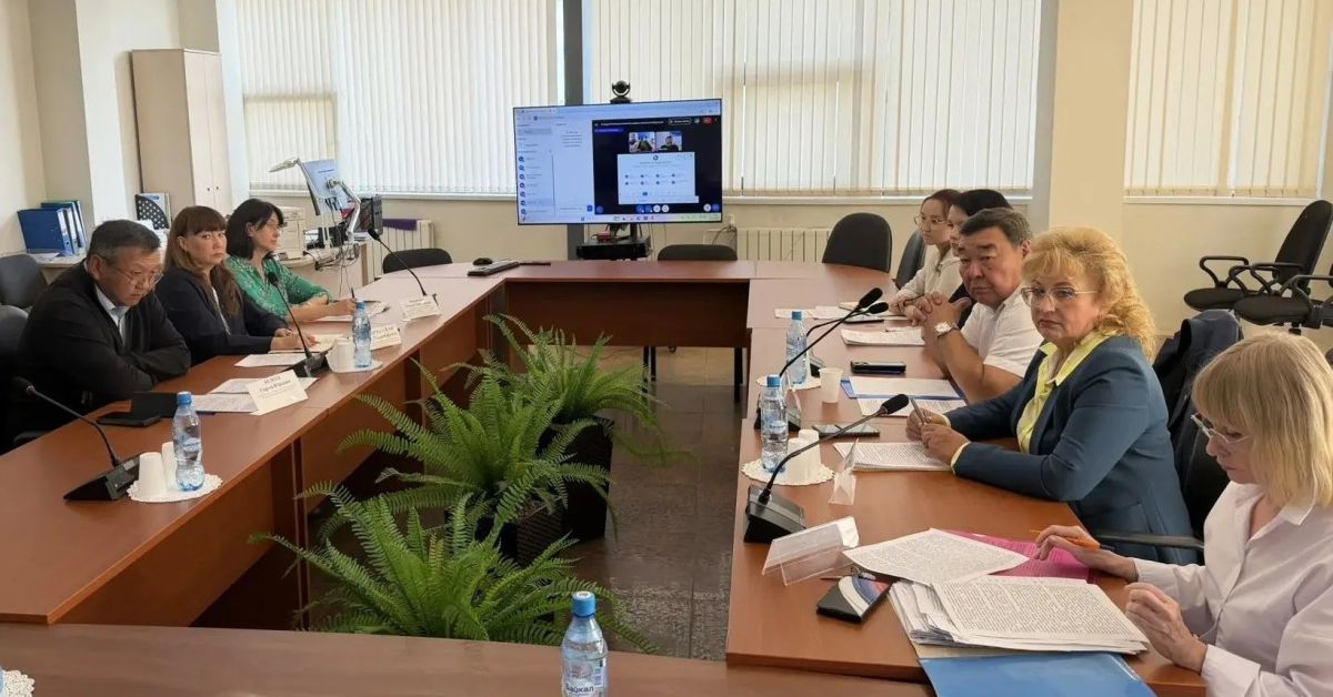 По инициативе Уполномоченного по правам человека в Иркутской области С.Н. Семеновой актуализирован вопрос хозяйственного использования земель сельскохозяйственного назначения Прибайкальского национального парка, приняты... По инициативе Уполномоченного по правам человека в Иркутской области С.Н. Семеновой актуализирован вопрос хозяйственного использования земель сельскохозяйственного назначения Прибайкальского национального парка, приняты...