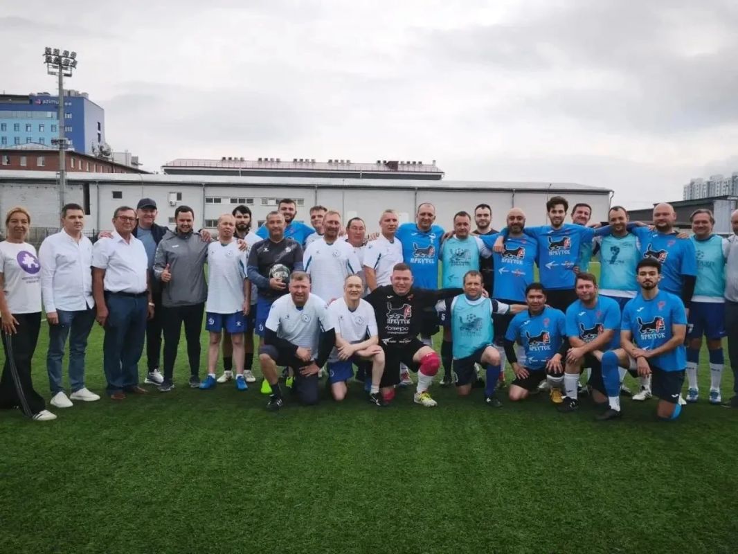 В Иркутске врачи сыграли в футбол с пациентами, перенесшими трансплантацию органов и находящиеся на диализе