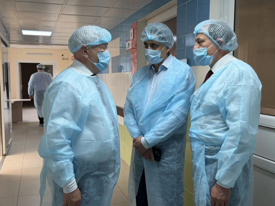 Блок трансплантации костного мозга открыли в Иркутской областной детской больнице Блок трансплантации костного мозга открыли в Иркутской областной детской больнице