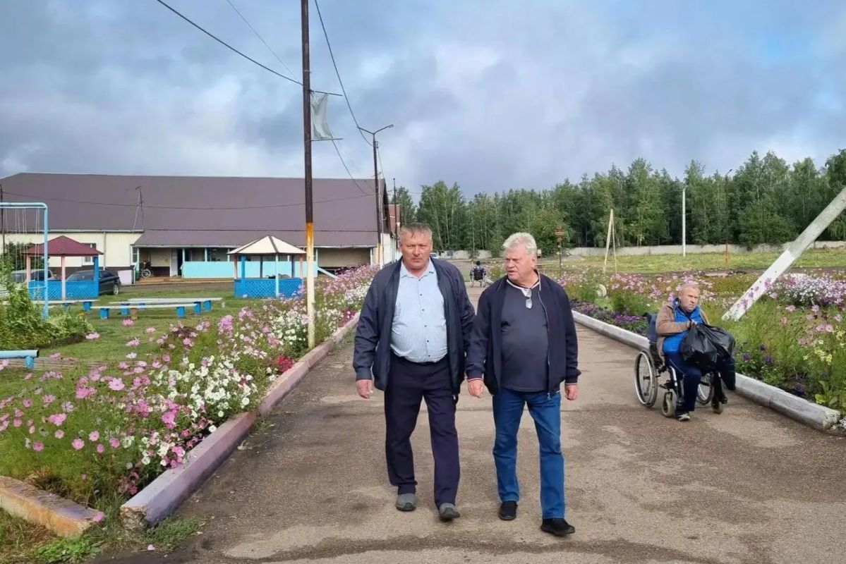 Владимир Родионов: подготовка учреждений соцобслуживания Приангарья к осенне-зимнему сезону находится на контроле министерства Владимир Родионов: подготовка учреждений соцобслуживания Приангарья к осенне-зимнему сезону находится на контроле министерства