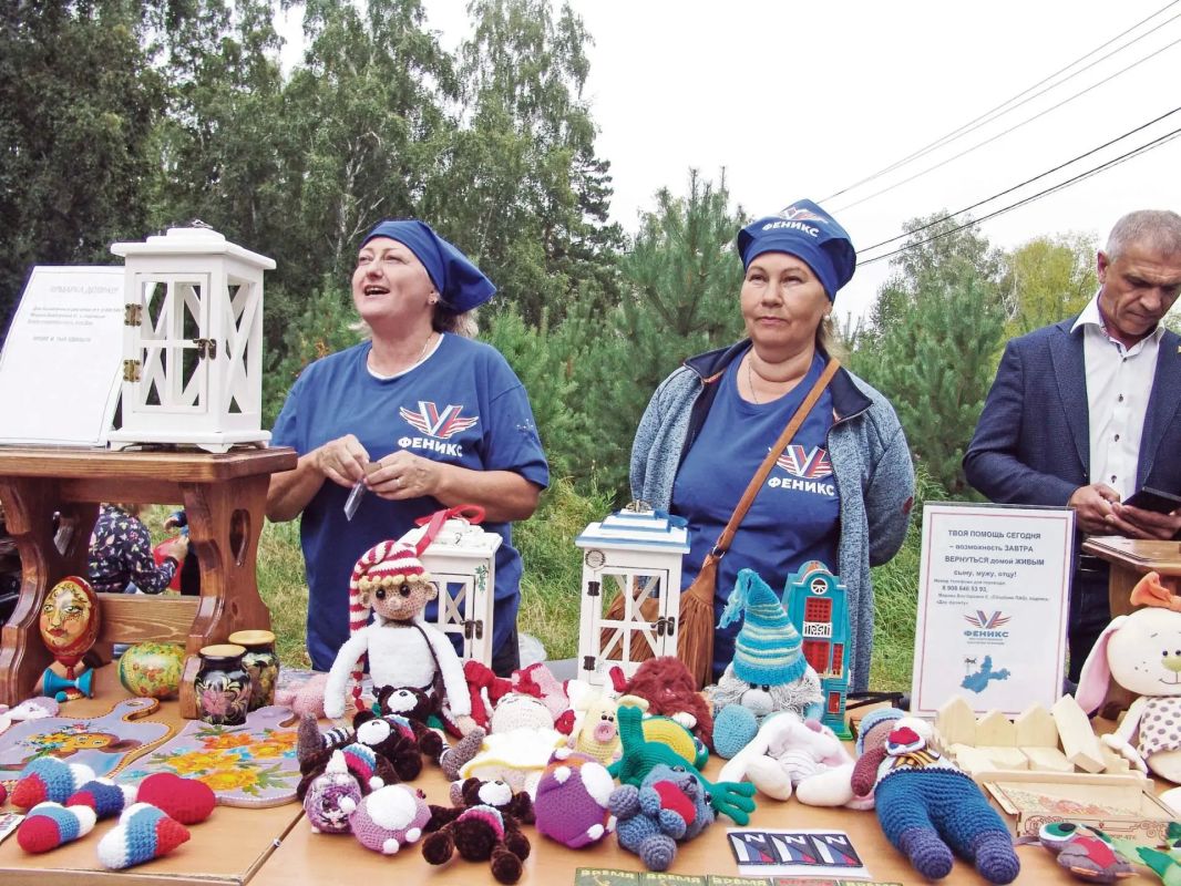 В День российского флага, 22 августа, в Иркутске прошли праздничные мероприятия в различных локациях В День российского флага, 22 августа, в Иркутске прошли праздничные мероприятия в различных локациях