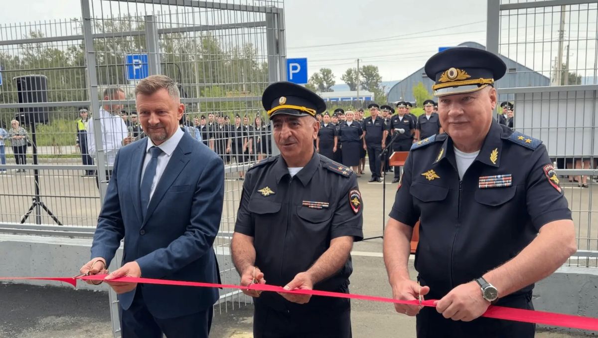 Дмитрий Ильичев открыл новый комплекс административных зданий Отдела полиции в Нижнеудинске Дмитрий Ильичев открыл новый комплекс административных зданий Отдела полиции в Нижнеудинске