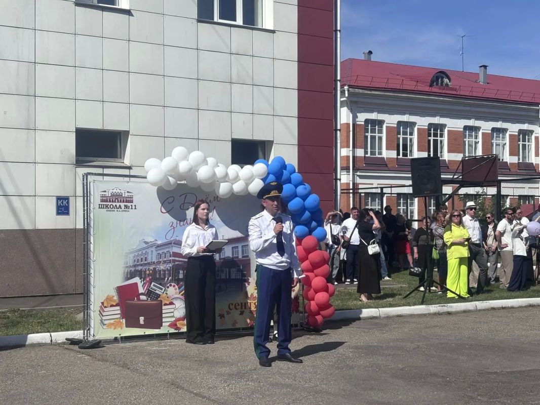 Прокурор Иркутской области Паволин С.В. принял участие в торжественных мероприятиях, посвященных Дню знаний Прокурор Иркутской области Паволин С.В. принял участие в торжественных мероприятиях, посвященных Дню знаний