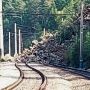Скала обрушилась на железнодорожные пути в Забайкалье