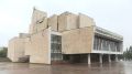 Фасад Иркутского музыкального театра впервые чистят от загрязнения сухим льдом