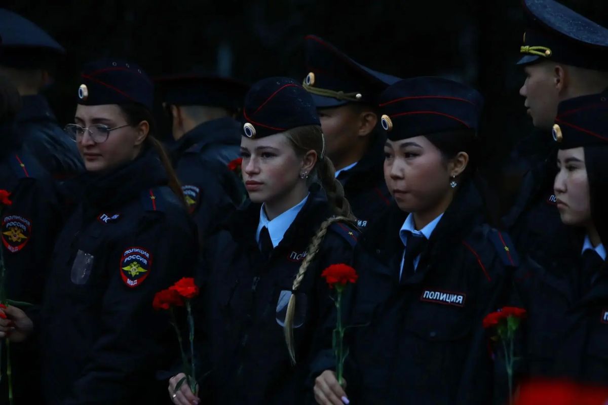 Памятный митинг, посвященный Дню солидарности в борьбе с терроризмом, прошел в Иркутске у мемориала «Вечный огонь» Памятный митинг, посвященный Дню солидарности в борьбе с терроризмом, прошел в Иркутске у мемориала «Вечный огонь»