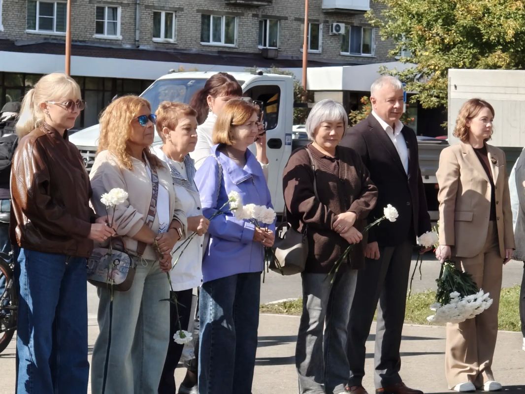 Память медиков, погибших от ковида, почтили в Ангарском округе Память медиков, погибших от ковида, почтили в Ангарском округе