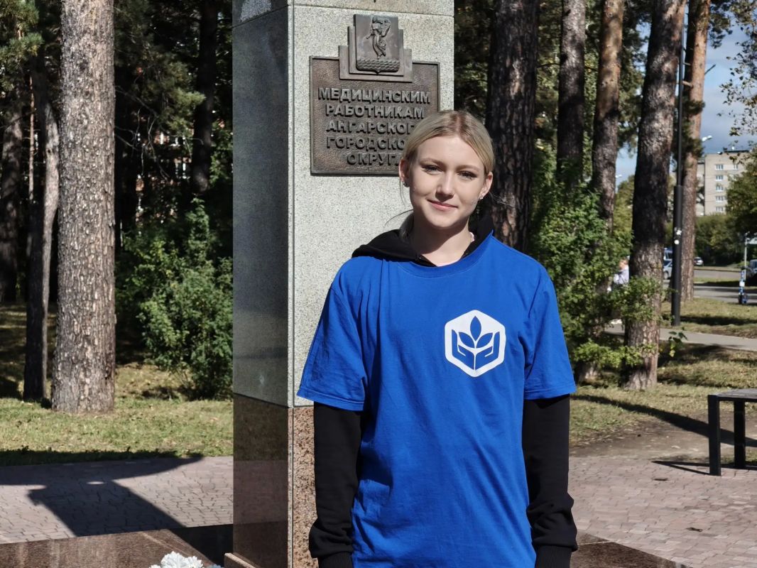 Память медиков, погибших от ковида, почтили в Ангарском округе Память медиков, погибших от ковида, почтили в Ангарском округе