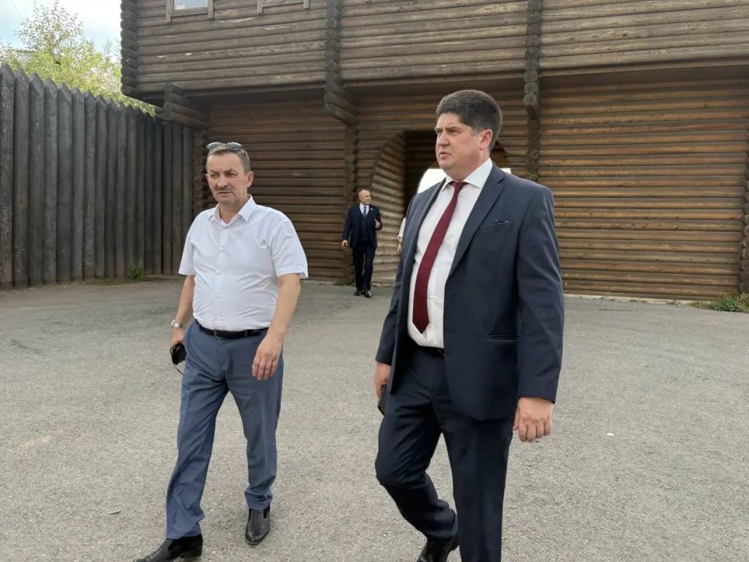 Киренск преображается: визит зампреда правительства и новые объекты благоустройства Киренск преображается: визит зампреда правительства и новые объекты благоустройства