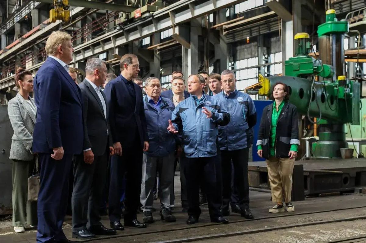 Денис Мантуров оценил перспективы Иркутского завода тяжелого машиностроения Денис Мантуров оценил перспективы Иркутского завода тяжелого машиностроения