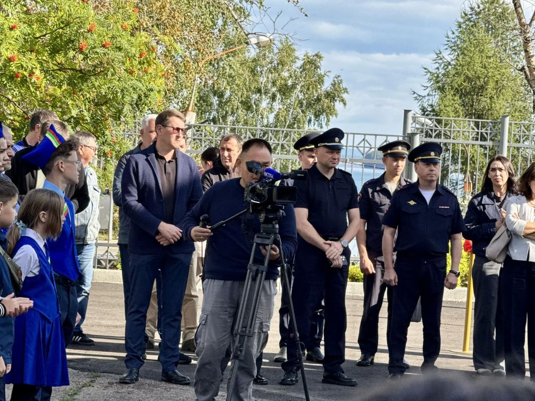В Иркутске сотрудники Госавтоинспекции приняли участие в открытии велогородка для детей В Иркутске сотрудники Госавтоинспекции приняли участие в открытии велогородка для детей