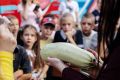 Жители ЖК «Якоби-парк» передали Сибирскому зоопарку 50 килограммов кабачков