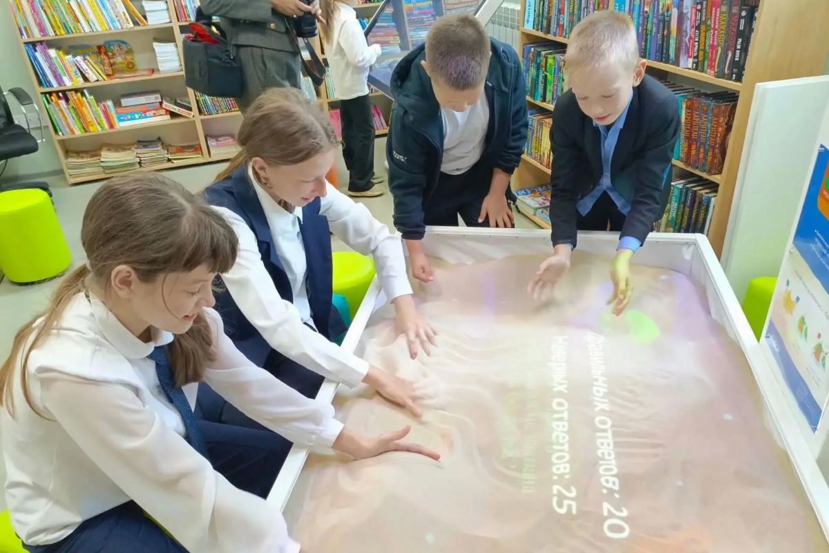 Игорь Кобзев: В Иркутской области открылись две совершенно новые, современные модельные библиотеки! Одна из них - в Ангарске, это Центральная городская библиотека, другая — «Берегиня» в Саянске Игорь Кобзев: В Иркутской области открылись две совершенно новые, современные модельные библиотеки! Одна из них - в Ангарске, это Центральная городская библиотека, другая — «Берегиня» в Саянске