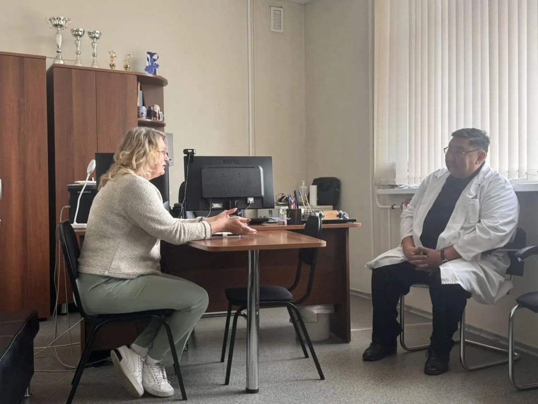 Уполномоченный по правам человека продолжает серию рабочих выездов по Иркутской области: состоялась встреча с руководством и жителями Усть-Ордынского Бурятского округа Уполномоченный по правам человека продолжает серию рабочих выездов по Иркутской области: состоялась встреча с руководством и жителями Усть-Ордынского Бурятского округа