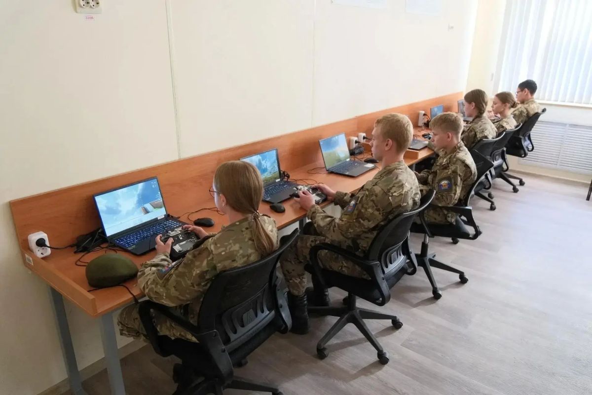 Депутат Госдумы Мария Василькова ознакомилась с работой иркутского центра «Патриот» Депутат Госдумы Мария Василькова ознакомилась с работой иркутского центра «Патриот»