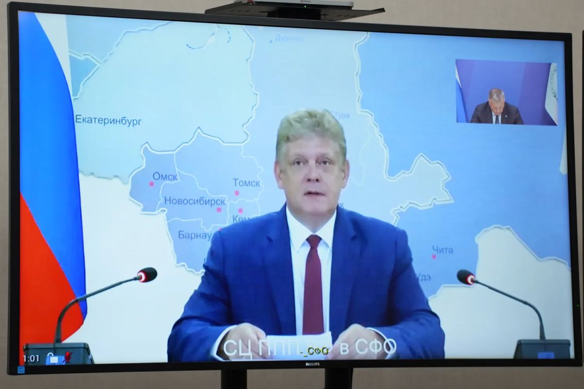 Игорь Кобзев принял участие в совещании о подготовке регионов Сибири к отопительному периоду, которое провёл полпред Президента в СФО Анатолий Серышев