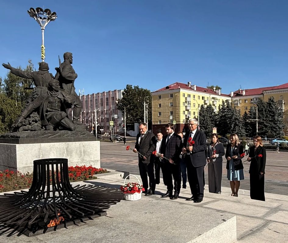 Первый заместитель руководителя ФГКУ Росгранстрой Артем Русанов посетил Брянскую область Первый заместитель руководителя ФГКУ Росгранстрой Артем Русанов посетил Брянскую область