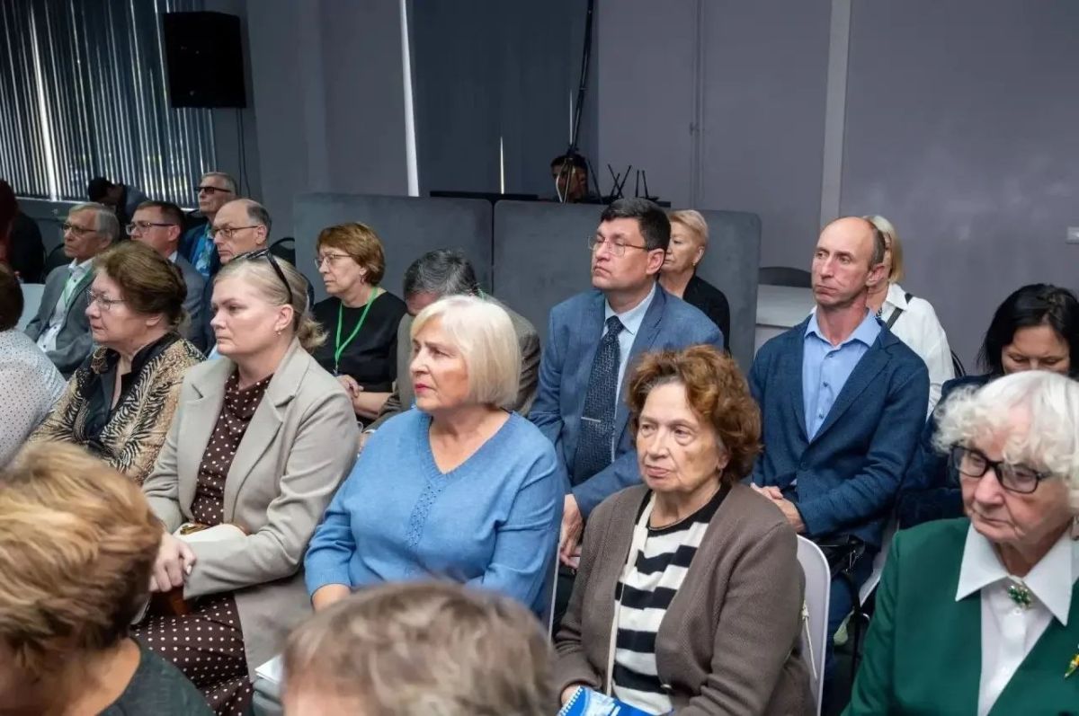 Форум общественности «Из прошлого в будущее: сила – в единстве» состоялся в Иркутске Форум общественности «Из прошлого в будущее: сила – в единстве» состоялся в Иркутске