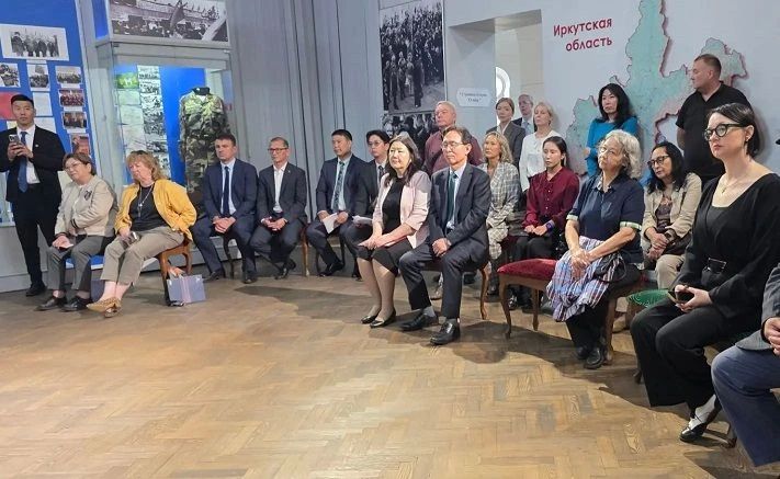 В Иркутске открылась историко-документальная выставка «Сохраняя память веков: архитектурные традиции России, Монголии и Кореи» В Иркутске открылась историко-документальная выставка «Сохраняя память веков: архитектурные традиции России, Монголии и Кореи»