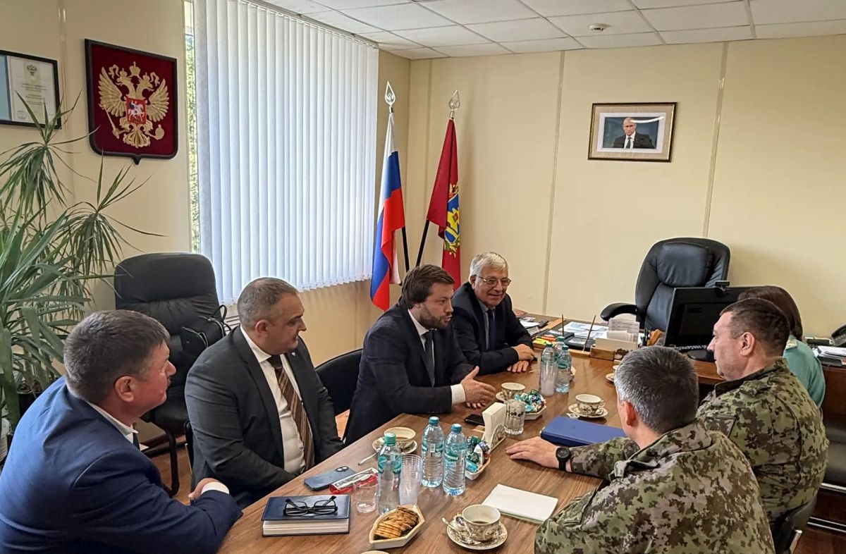 Первый заместитель руководителя ФГКУ Росгранстрой Артем Русанов посетил Брянскую область Первый заместитель руководителя ФГКУ Росгранстрой Артем Русанов посетил Брянскую область