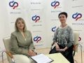 Сегодня в прямом эфире начальник управления социального страхования Отделения СФР по Иркутской области Наталья Спиридонова рассказала о выплатах работающим гражданам и самозанятым