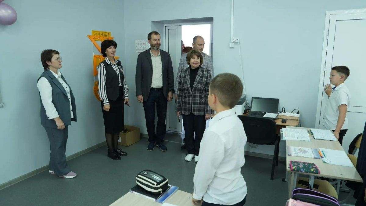 Областные парламентарии обсудили с жителями Кимильтея перспективы инициативного бюджетирования Областные парламентарии обсудили с жителями Кимильтея перспективы инициативного бюджетирования