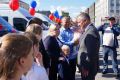 Губернатор Приангарья Игорь Кобзев вручил ключи от новых микроавтобусов многодетным семьям