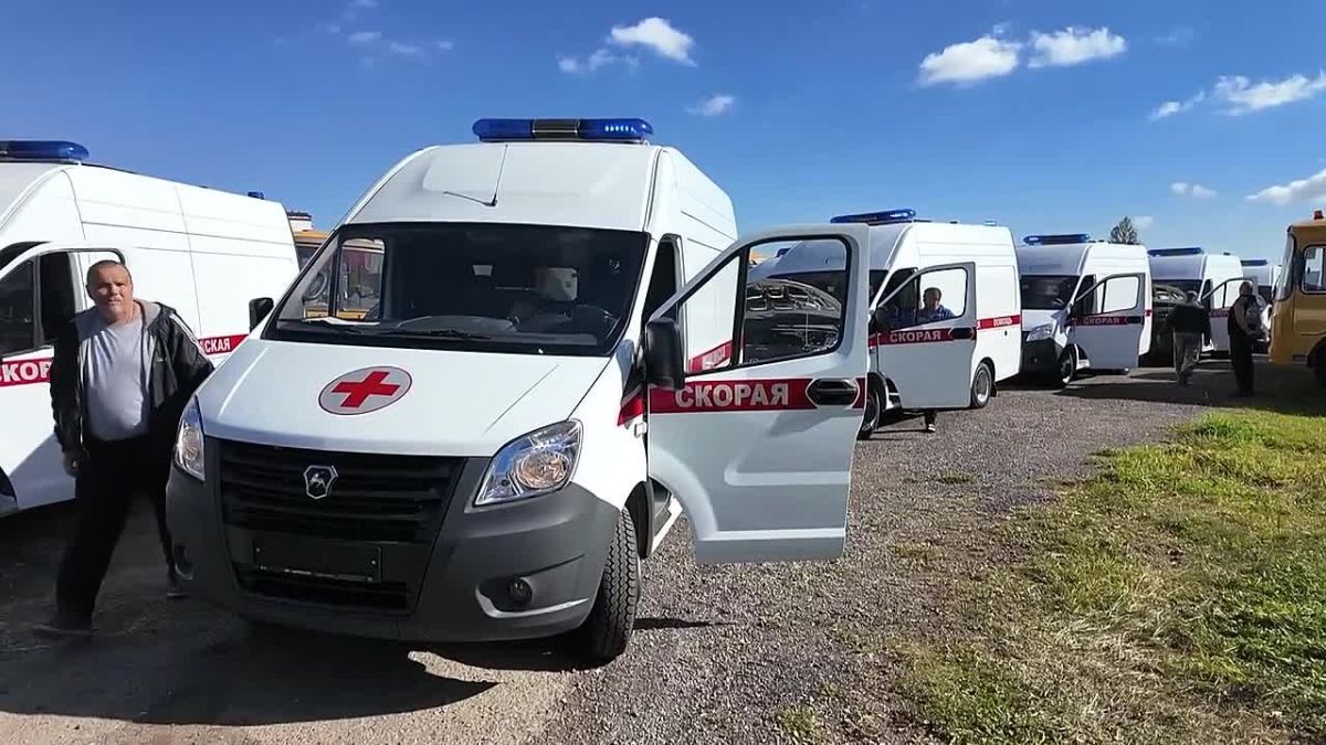 Игорь Кобзев: В Иркутскую область поступили 15 новых автомобилей скорой медицинской помощи