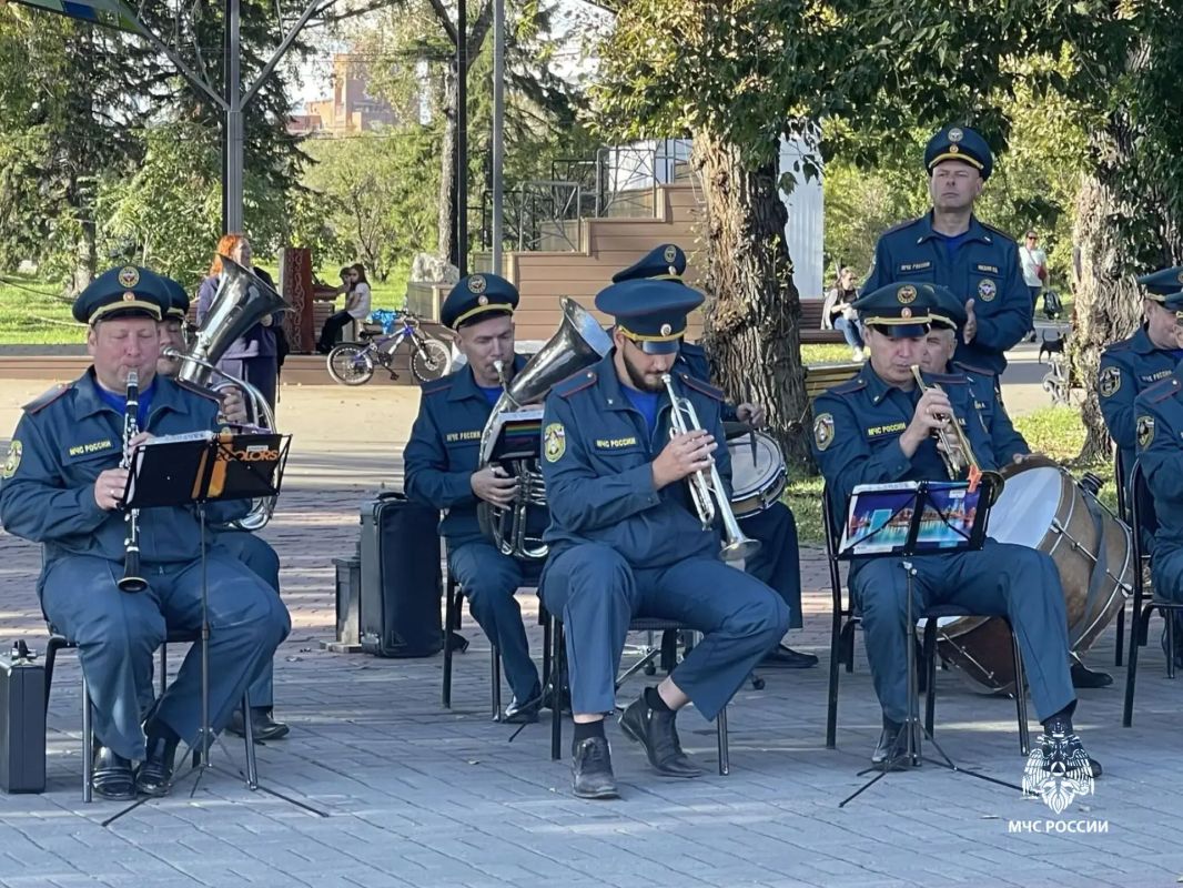 В Иркутске духовой оркестр Главного управления провел очередную профилактическую акцию