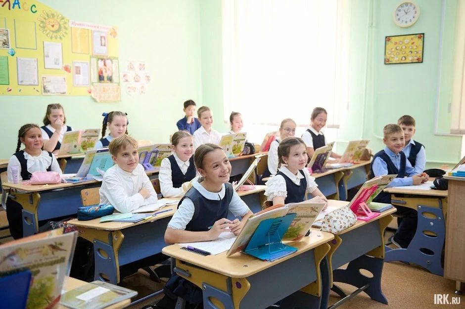 «Наши учителя — добрые волшебники» «Наши учителя — добрые волшебники»