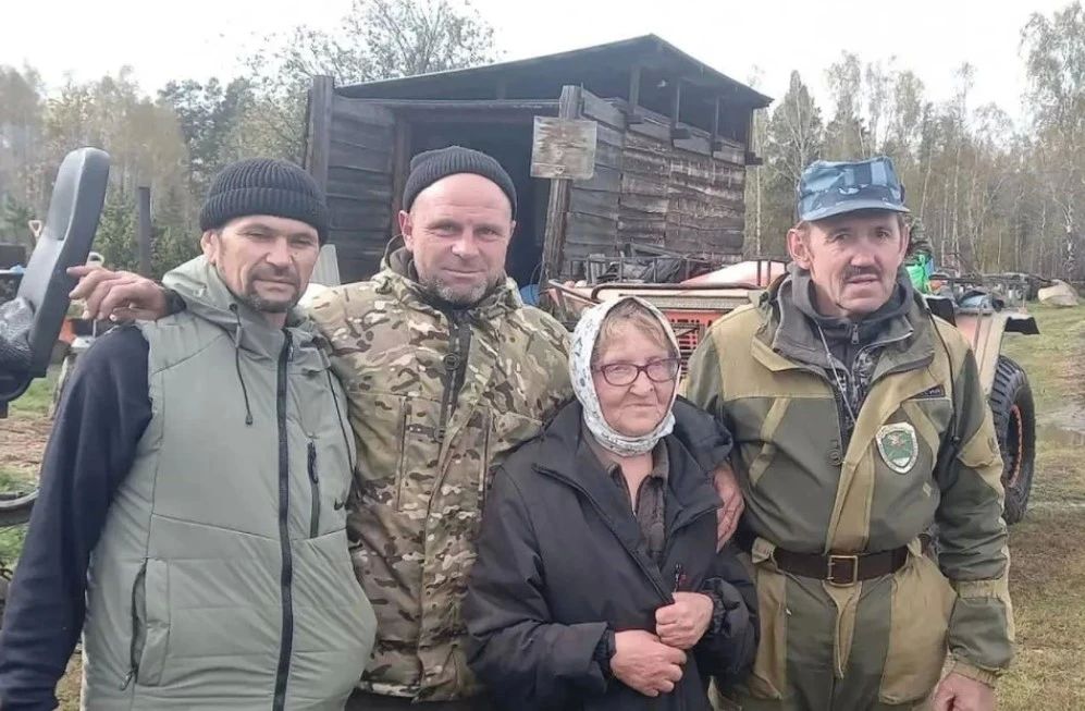 "Пила воду из болота и стоя ночевала под деревом в дождь": женщина четыре дня одна выживала в тайге в Иркутской области
