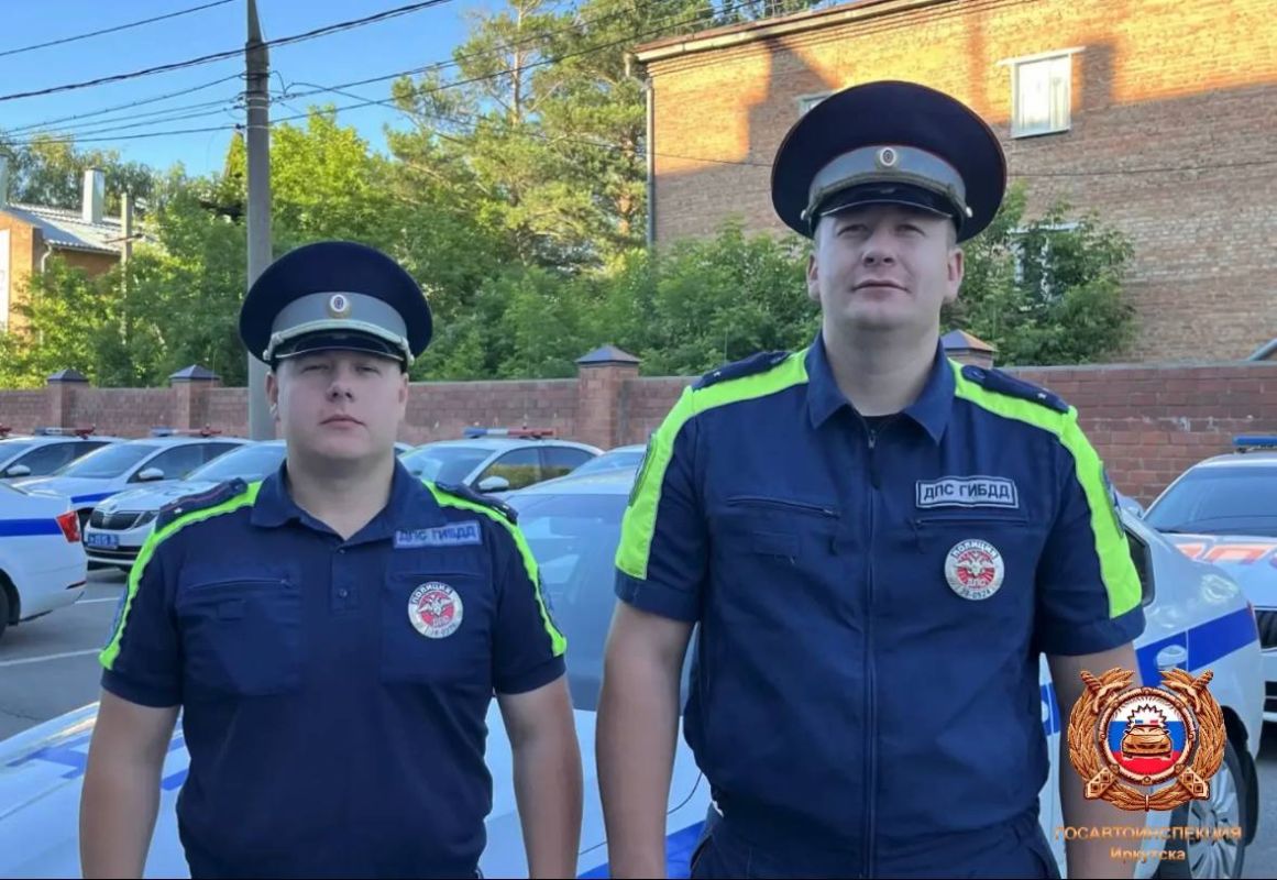Молодые родители поблагодарили инспекторов ДПС за помощь по дороге в роддом Молодые родители поблагодарили инспекторов ДПС за помощь по дороге в роддом