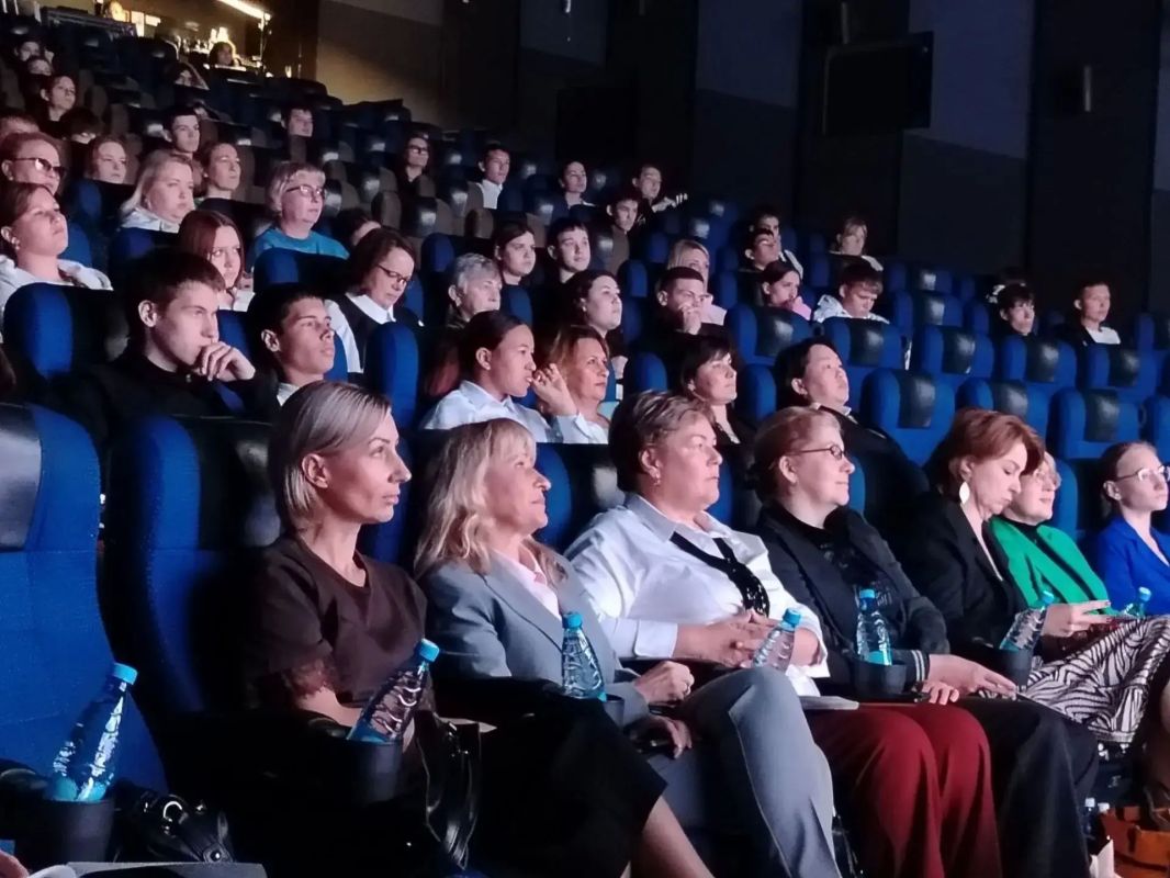 Приняли участие в работе I Регионального слета выпускников организаций для детей-сирот и детей, оставшихся без попечения родителей, и семейных форм воспитания Приняли участие в работе I Регионального слета выпускников организаций для детей-сирот и детей, оставшихся без попечения родителей, и семейных форм воспитания