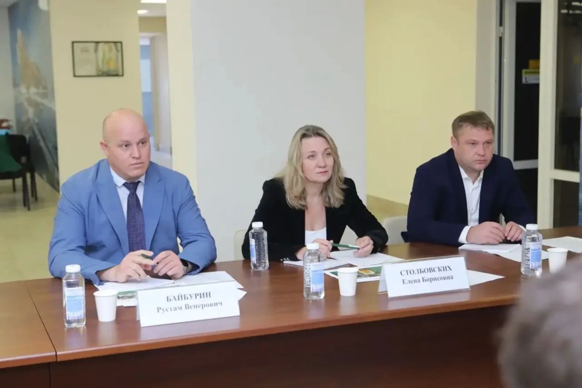 Перспективы сотрудничества агробизнеса региона и ООО «Объединенные Пивоварни – Холдинг» обсудили глава Иркутской области Игорь Кобзев и руководство компании холдинга Перспективы сотрудничества агробизнеса региона и ООО «Объединенные Пивоварни – Холдинг» обсудили глава Иркутской области Игорь Кобзев и руководство компании холдинга