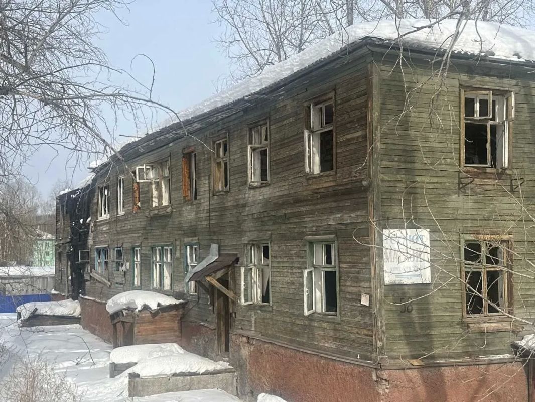 Прокуратура Нижнеилимского района в судебном порядке защитила права жильцов поврежденного при пожаре дома