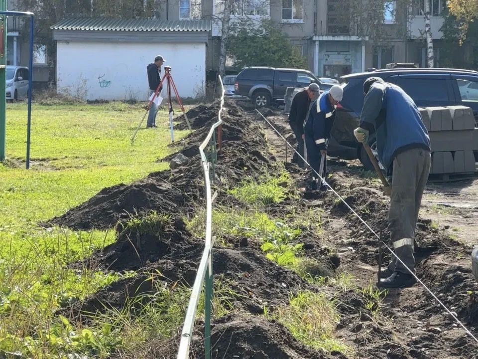 Сергей Петров: В текущем году приступили реализации второго этапа муниципальной программы «Дворы без ям» Сергей Петров: В текущем году приступили реализации второго этапа муниципальной программы «Дворы без ям»