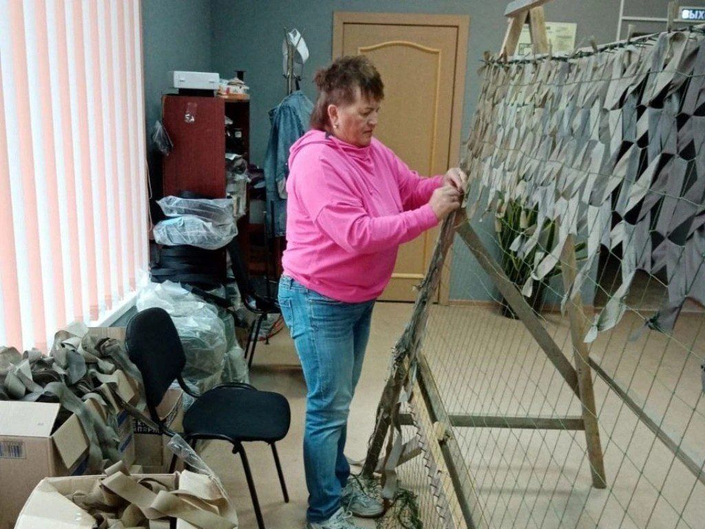 Иркутские волонтёры собрали для военнослужащих крупную партию помощи Иркутские волонтёры собрали для военнослужащих крупную партию помощи