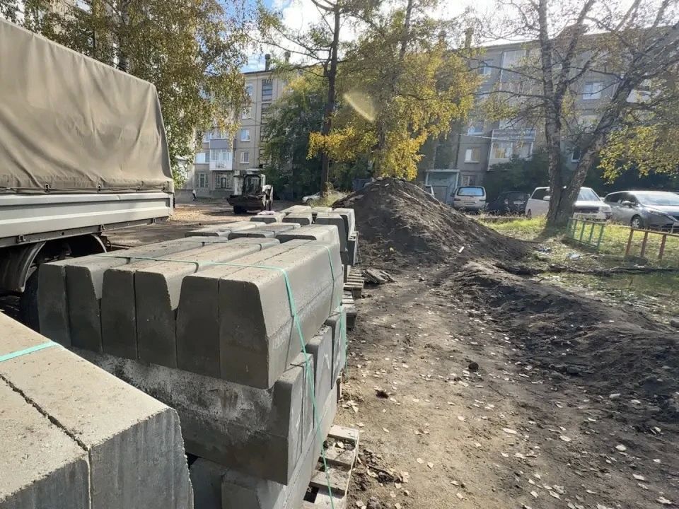 Сергей Петров: В текущем году приступили реализации второго этапа муниципальной программы «Дворы без ям» Сергей Петров: В текущем году приступили реализации второго этапа муниципальной программы «Дворы без ям»
