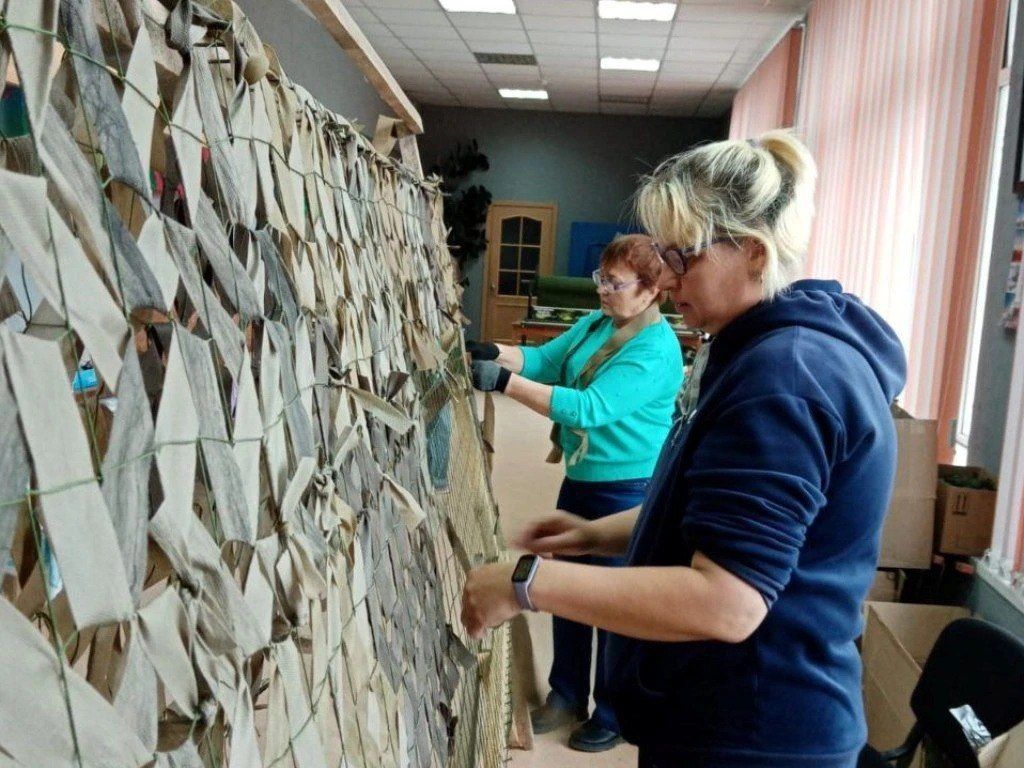 Иркутские волонтёры собрали для военнослужащих крупную партию помощи Иркутские волонтёры собрали для военнослужащих крупную партию помощи