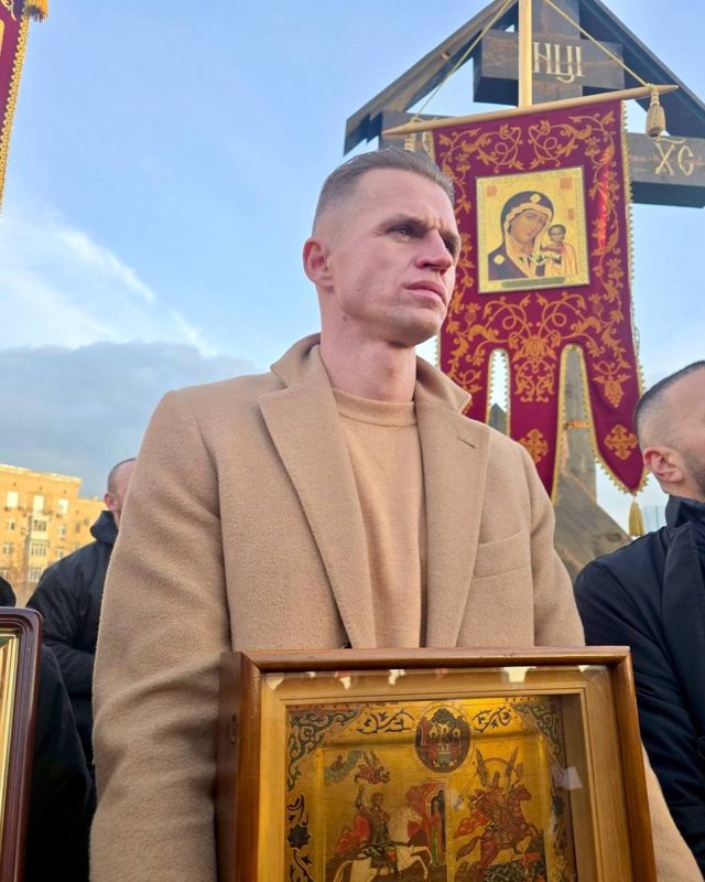 Почему русскому мужчине нужно возвращаться к Поклонному Кресту? Почему русскому мужчине нужно возвращаться к Поклонному Кресту?