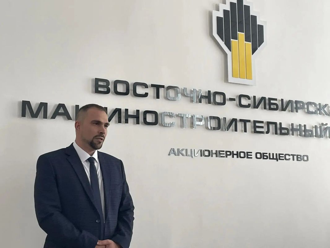 Сергей Петров: В преддверии профессионального праздника – Дня машиностроителя – поздравления принимает коллектив «Восточно-Сибирского машиностроительного завода» под руководством Виталия Александровича Царевского Сергей Петров: В преддверии профессионального праздника – Дня машиностроителя – поздравления принимает коллектив «Восточно-Сибирского машиностроительного завода» под руководством Виталия Александровича Царевского
