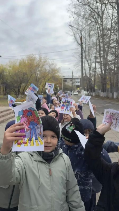 В Шелехове общественники, школьники и сотрудники Госавтоинспекции поздравили граждан с Днем пожилого человека В Шелехове общественники, школьники и сотрудники Госавтоинспекции поздравили граждан с Днем пожилого человека