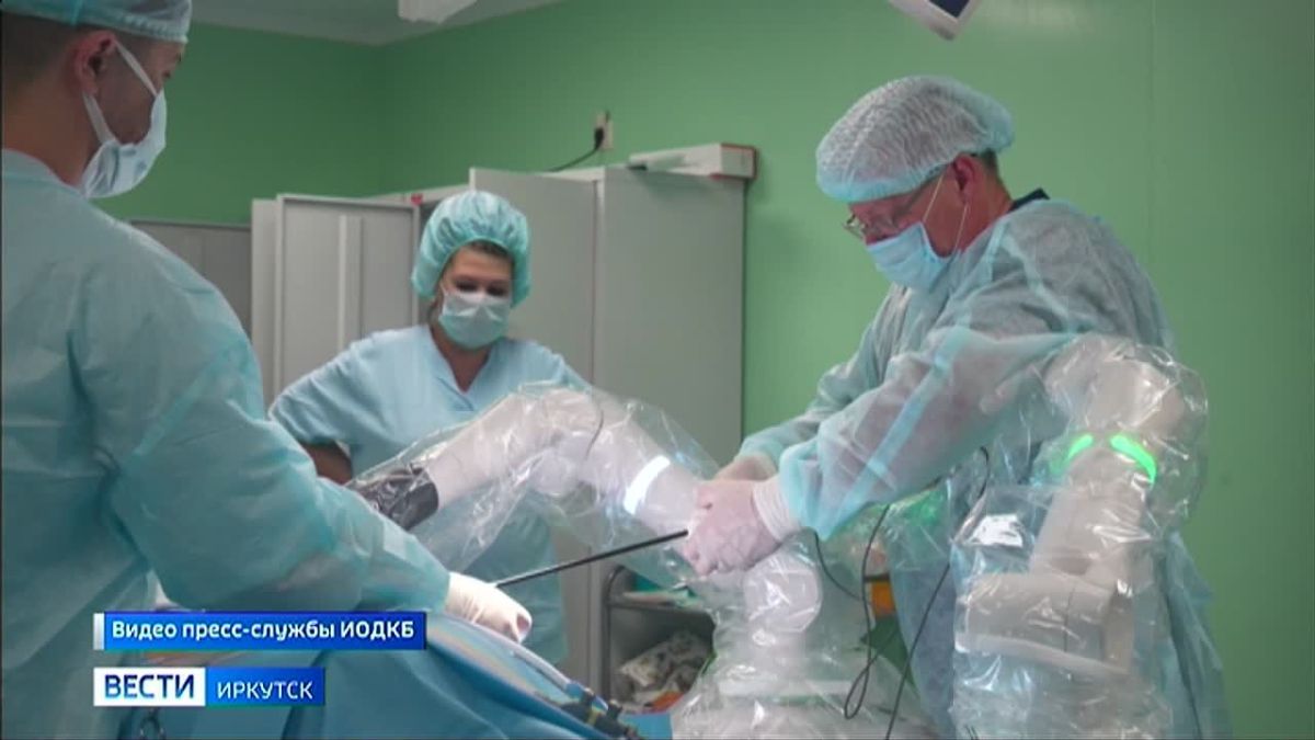 Кисту селезенки удалили пациенту в Иркутской областной детской больнице
