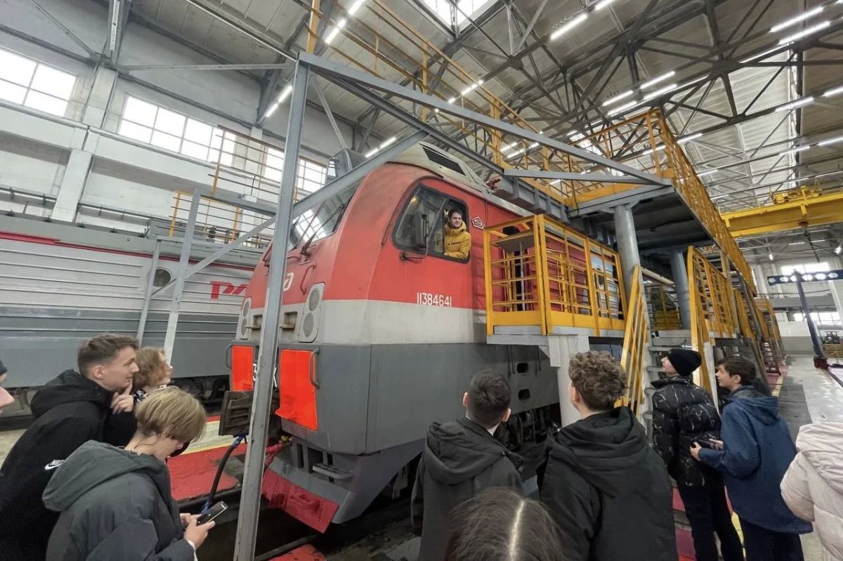 Более 150 предприятий Приангарья откроют площадки для школьников и студентов в акции «Неделя без турникетов» Более 150 предприятий Приангарья откроют площадки для школьников и студентов в акции «Неделя без турникетов»