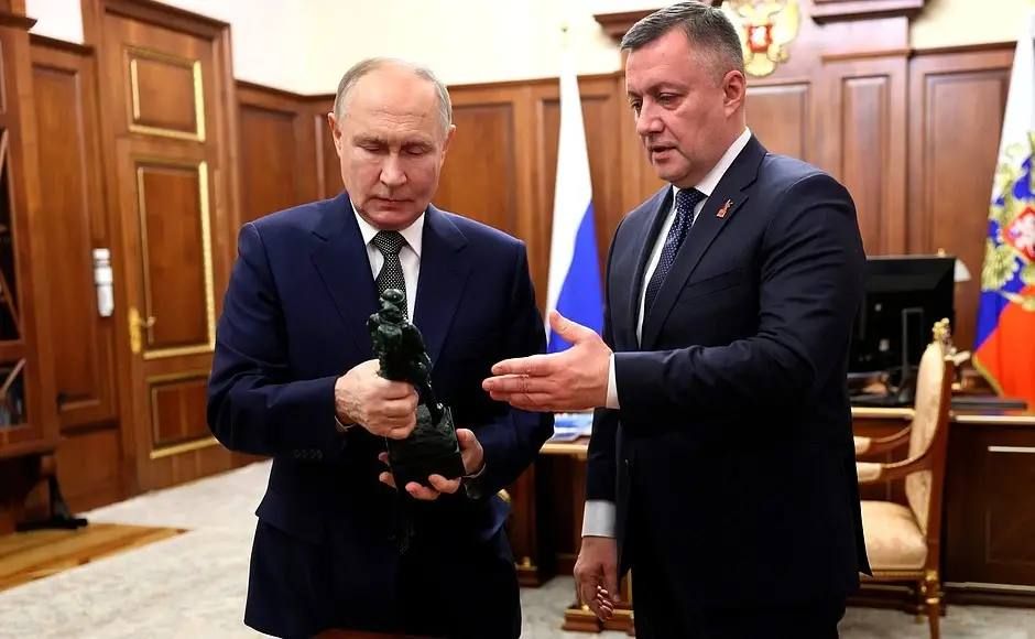 Иркутская область поздравляет Владимира Путина с 74-летием Иркутская область поздравляет Владимира Путина с 74-летием