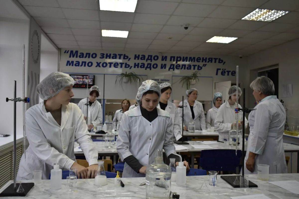 Более 150 предприятий Приангарья откроют площадки для школьников и студентов в акции «Неделя без турникетов» Более 150 предприятий Приангарья откроют площадки для школьников и студентов в акции «Неделя без турникетов»